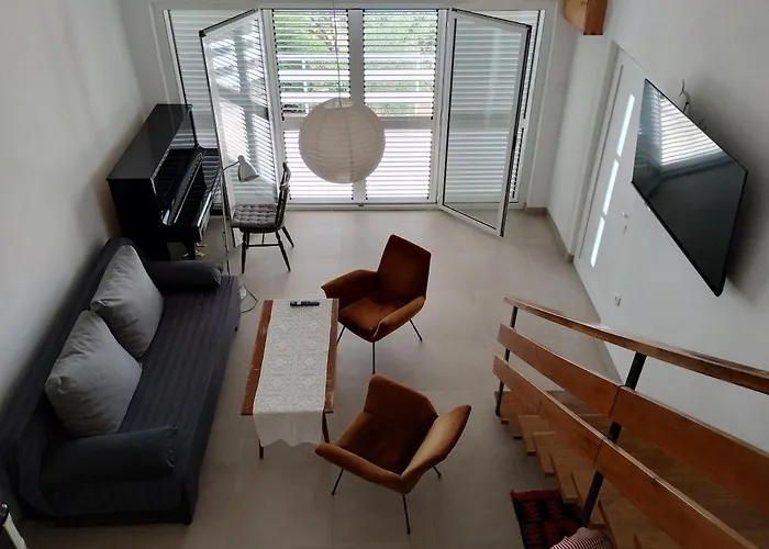 Beautiful House Μούρτερ